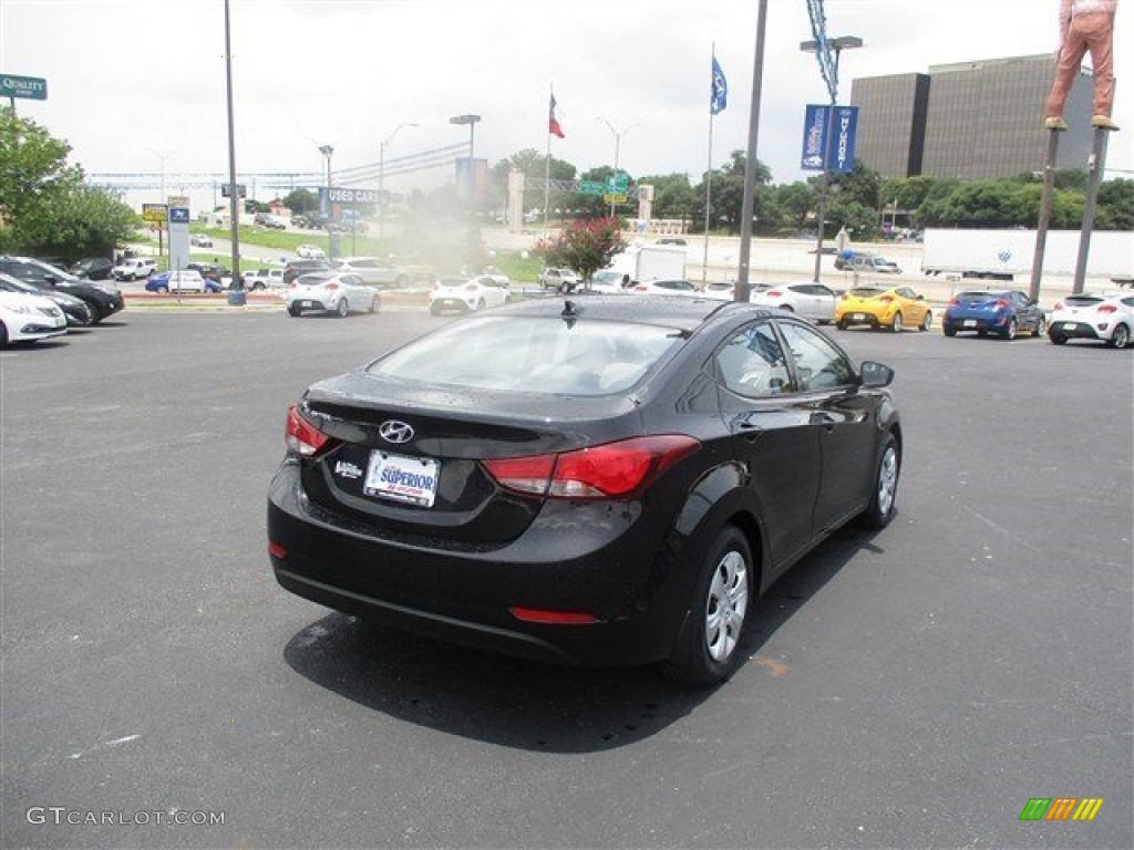 2016 Elantra SE - Phantom Black / Gray photo #9