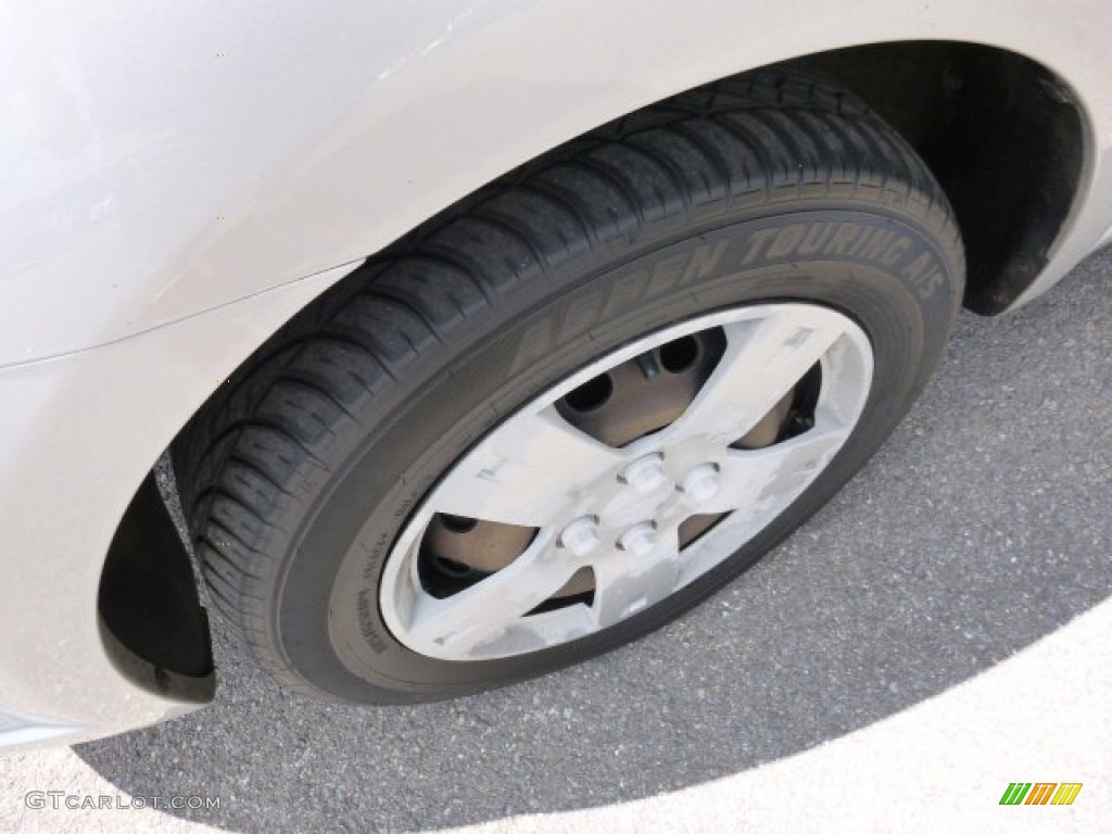 2008 Aveo LS Sedan - Cosmic Silver Metallic / Charcoal photo #7