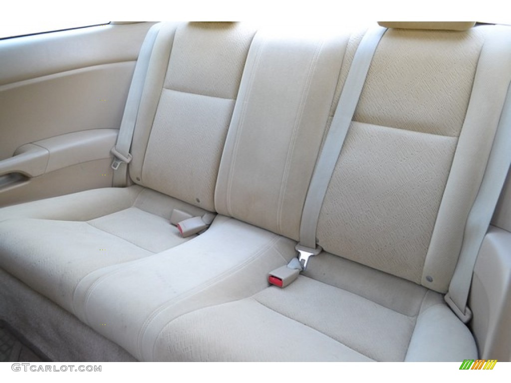 2004 Honda Civic LX Coupe Rear Seat Photos