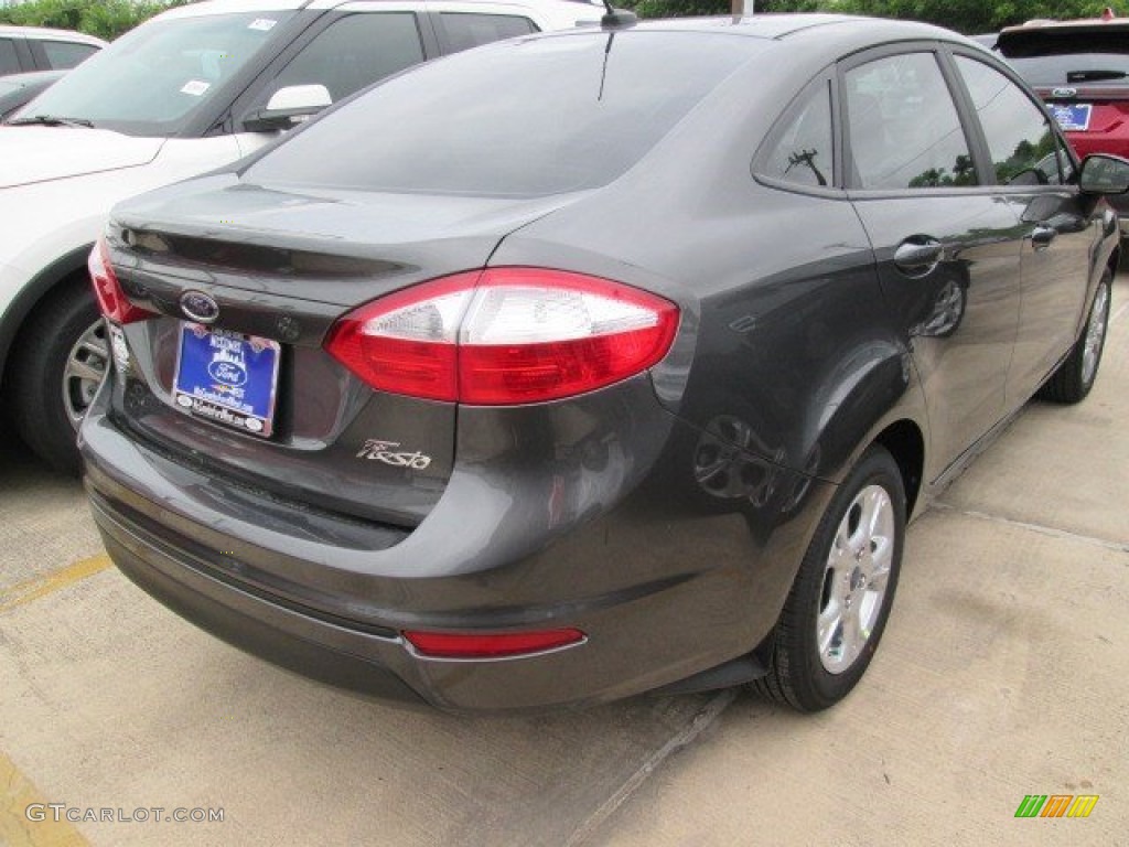 2015 Fiesta SE Sedan - Magnetic Metallic / Charcoal Black photo #6