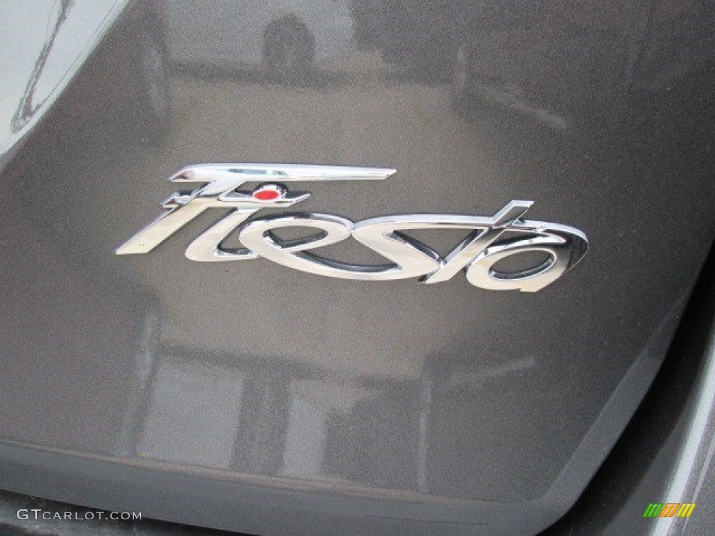 2015 Fiesta SE Sedan - Magnetic Metallic / Charcoal Black photo #8