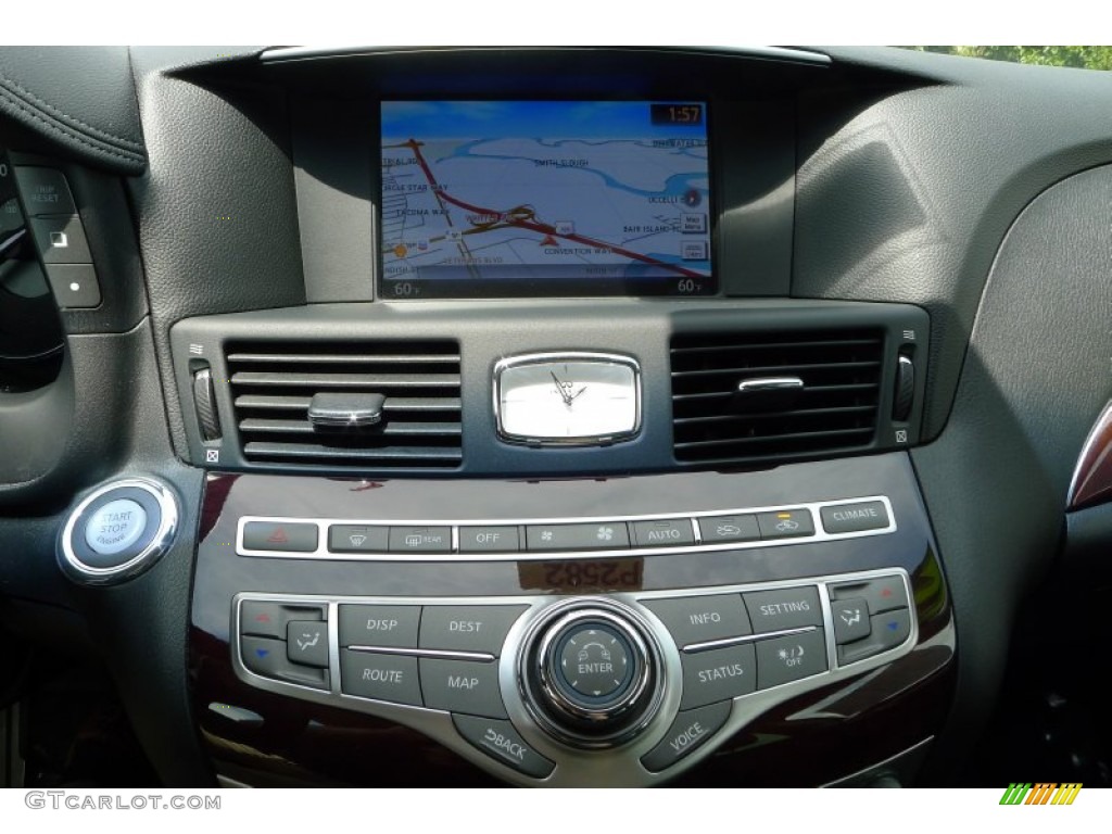 2012 Infiniti M 37 Sedan Controls Photos