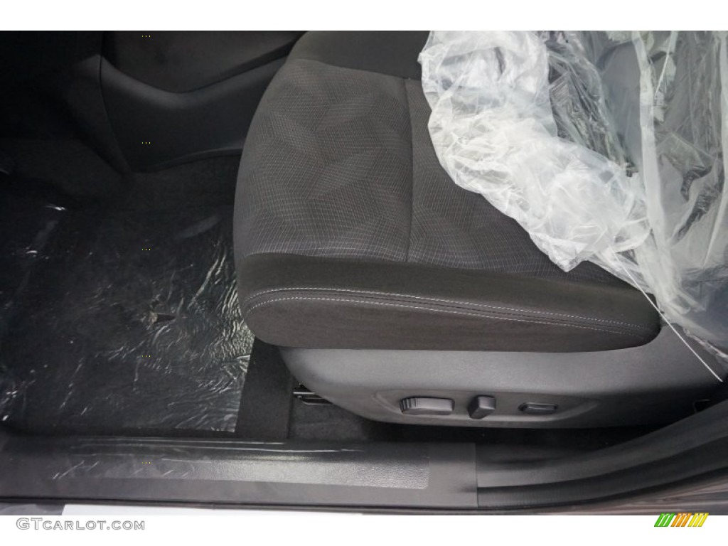 2015 Rogue SV - Gun Metallic / Charcoal photo #9