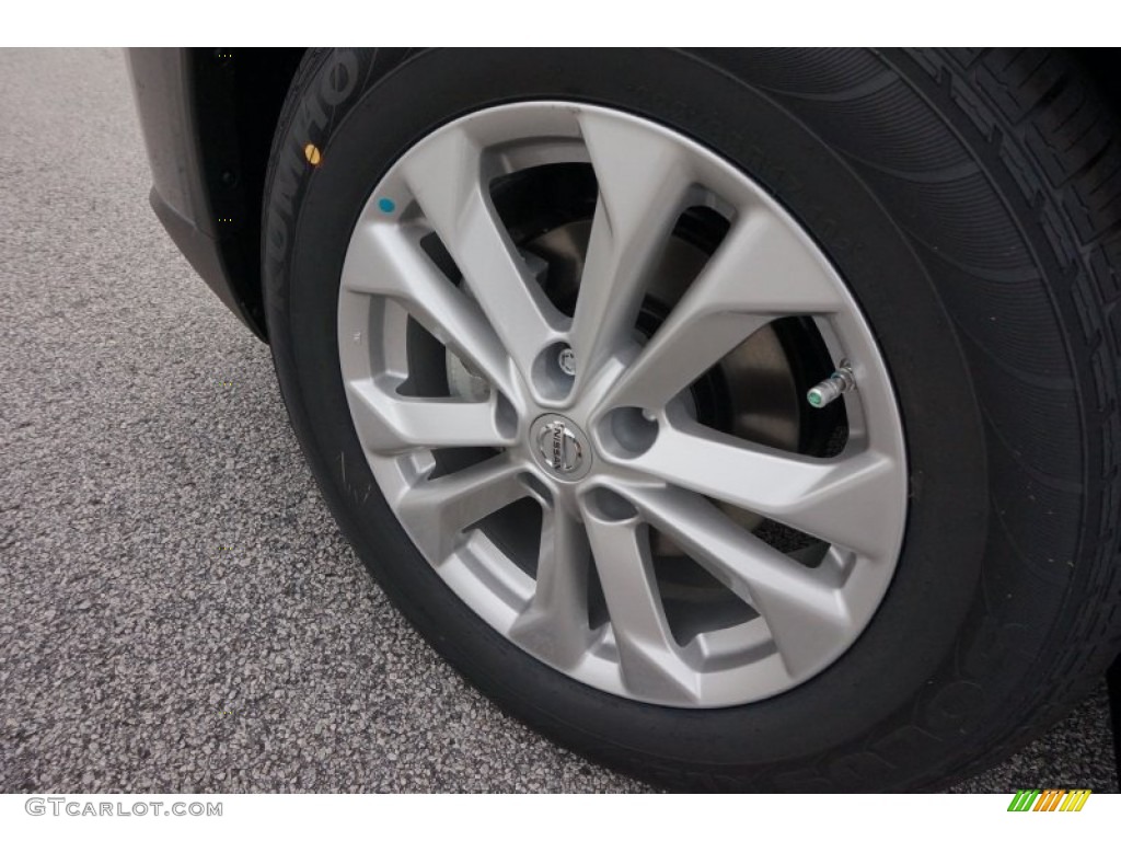 2015 Nissan Rogue SV Wheel Photos