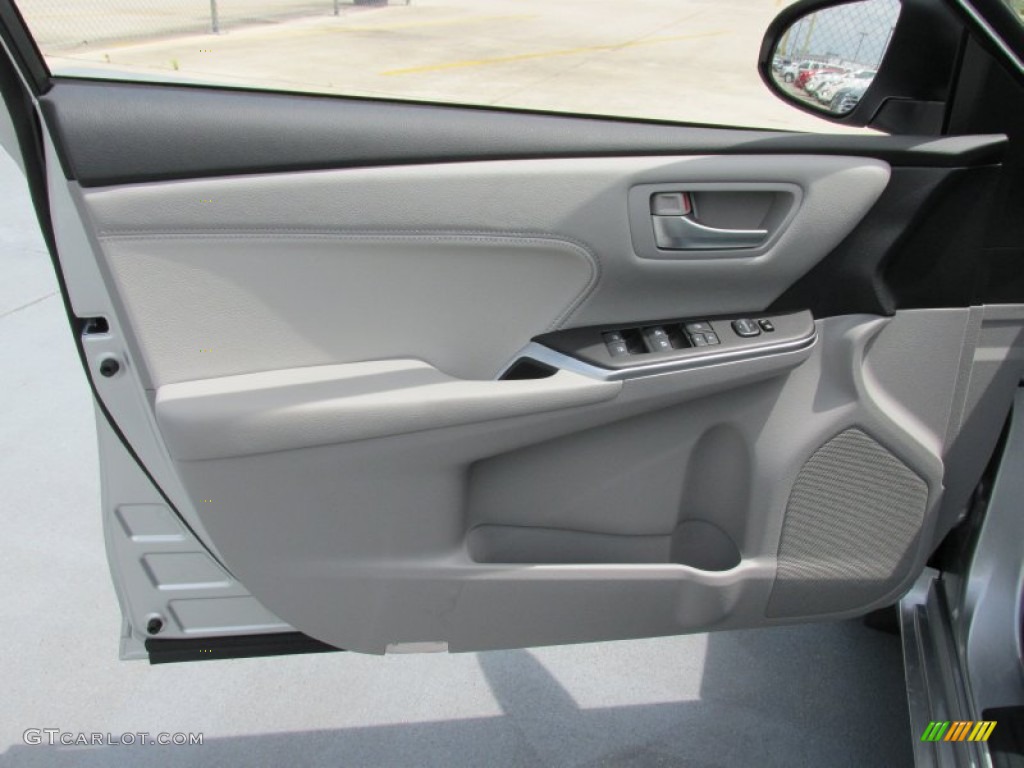 2015 Camry XLE - Celestial Silver Metallic / Ash photo #19