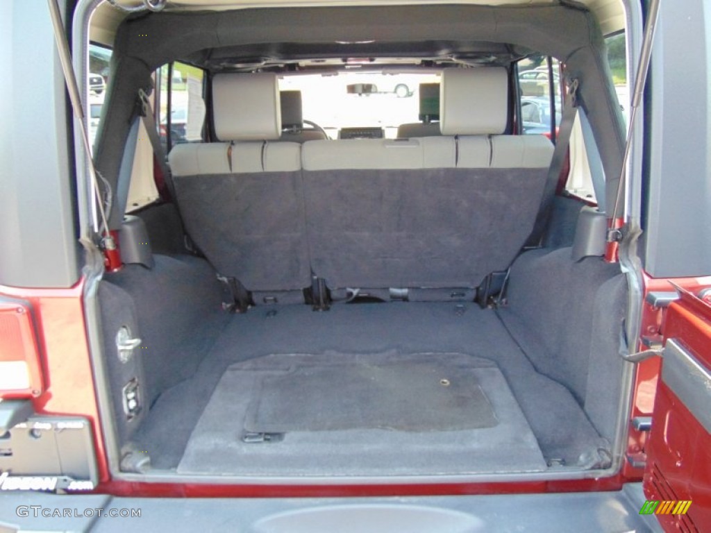2010 Jeep Wrangler Unlimited Sport 4x4 Trunk Photos