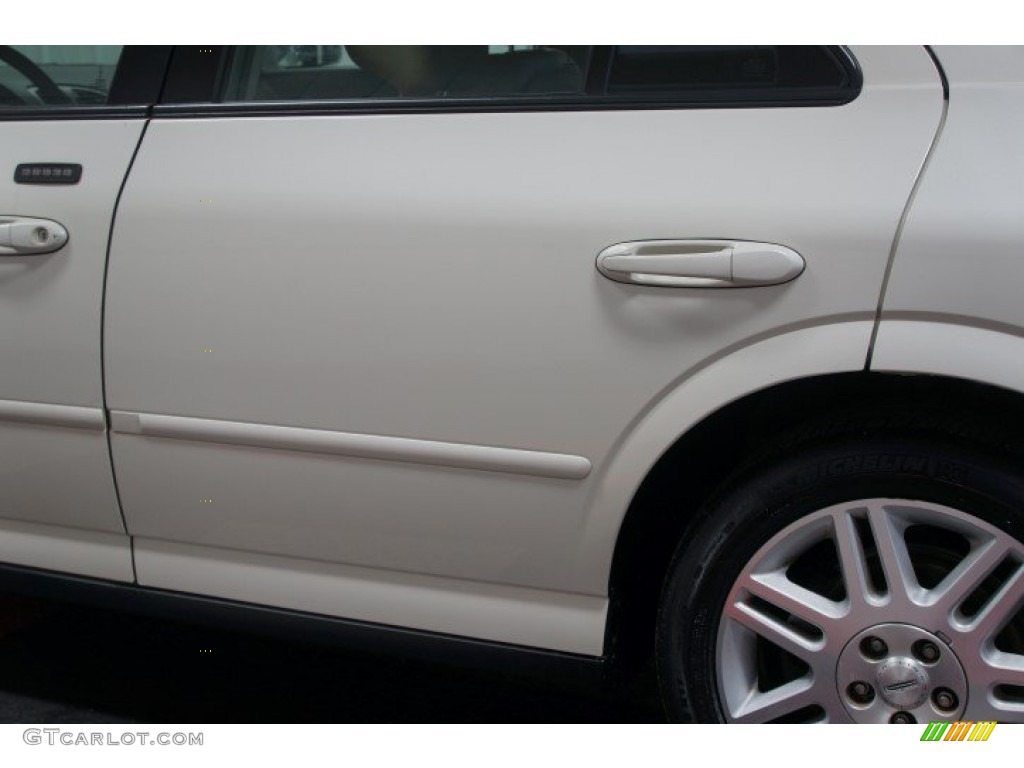 2005 LS V8 - Ceramic White Pearlescent / Camel photo #59