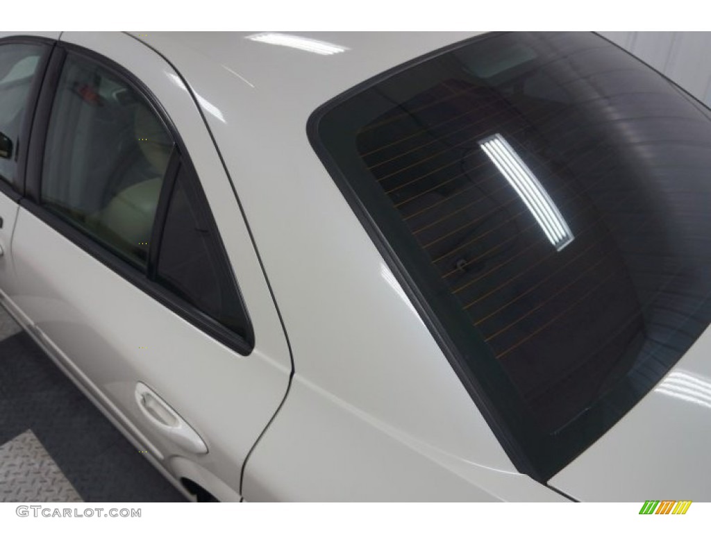 2005 LS V8 - Ceramic White Pearlescent / Camel photo #68