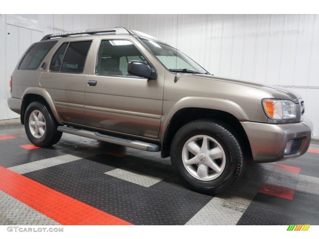 2002 Pathfinder SE 4x4 - Sahara Beige Metallic / Beige photo #6