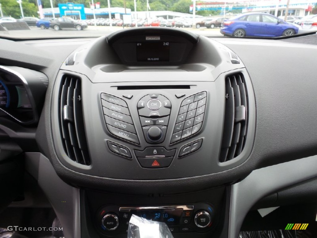 2015 C-Max Hybrid SE - Tuxedo Black Metallic / Charcoal Black photo #16