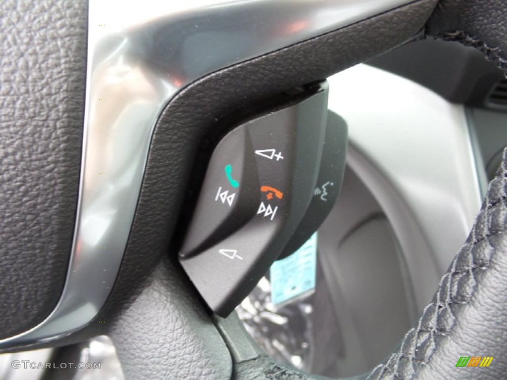 2015 C-Max Hybrid SE - Tuxedo Black Metallic / Charcoal Black photo #17