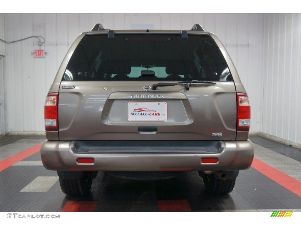 2002 Pathfinder SE 4x4 - Sahara Beige Metallic / Beige photo #9