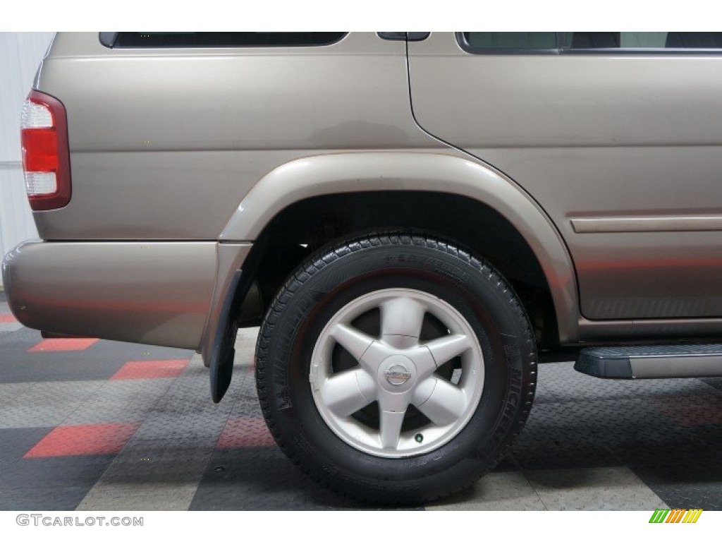 2002 Pathfinder SE 4x4 - Sahara Beige Metallic / Beige photo #44