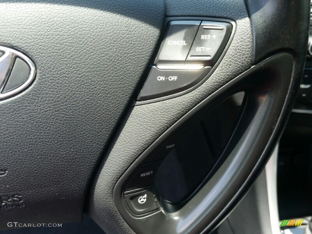 2014 Hyundai Sonata SE 2.0T Controls Photo #105237704