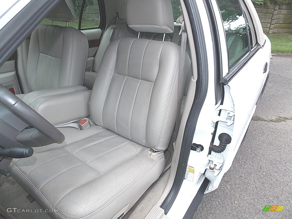 2007 Mercury Grand Marquis LS Front Seat Photo #105239768