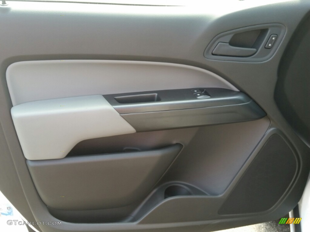 2015 GMC Canyon Extended Cab Door Panel Photos