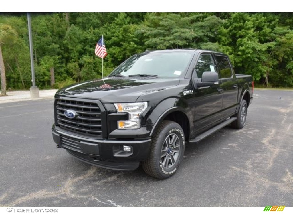 2015 F150 XLT SuperCrew 4x4 - Tuxedo Black Metallic / Black photo #1