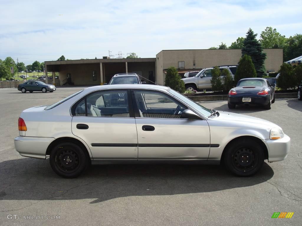 1998 Civic LX Sedan - Vogue Silver Metallic / Gray photo #5