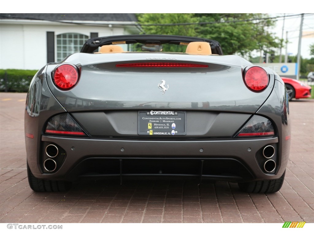 2010 California  - Grigio Silverstone (Dark Grey Metallic) / Beige photo #8