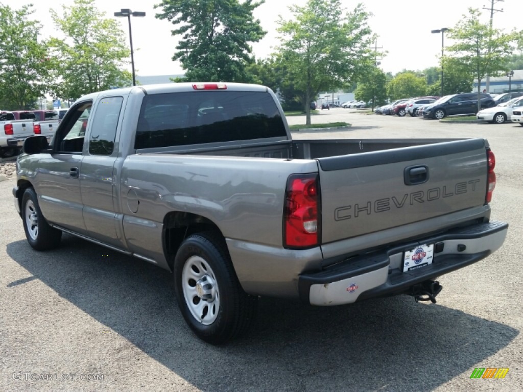 2007 Silverado 1500 Classic Work Truck Extended Cab - Graystone Metallic / Dark Charcoal photo #10