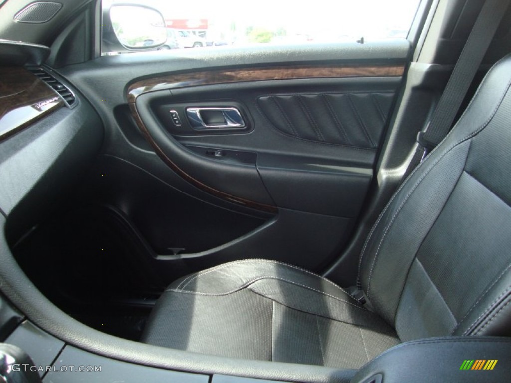 2014 Taurus Limited - Dark Side / Charcoal Black photo #16