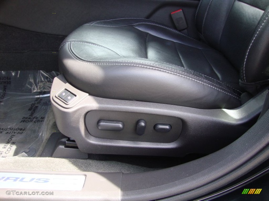 2014 Taurus Limited - Dark Side / Charcoal Black photo #20