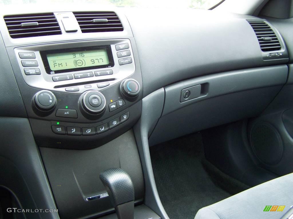 2006 Accord LX Sedan - Royal Blue Pearl / Gray photo #14