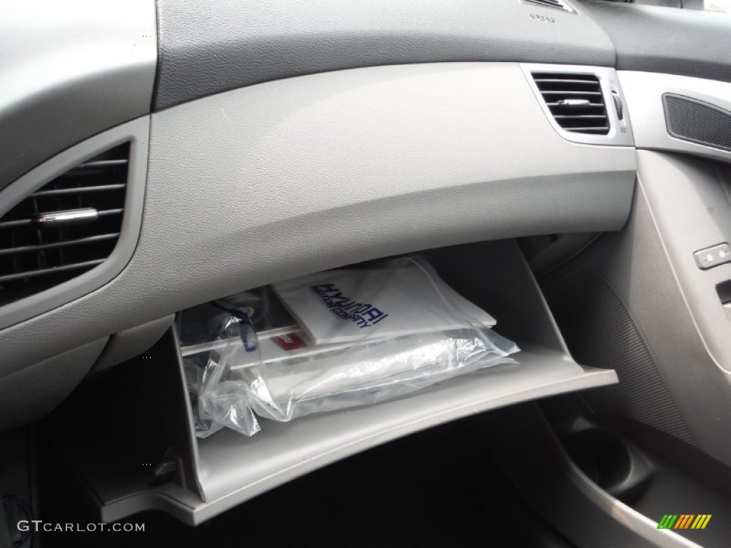2013 Elantra Coupe GS - Monaco White / Gray photo #18