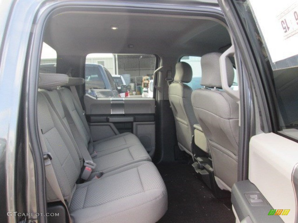 2015 F150 XLT SuperCrew - Magnetic Metallic / Medium Earth Gray photo #14