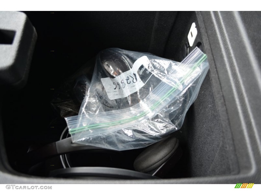 2013 Suburban LT 4x4 - Crystal Red Tintcoat / Ebony photo #30