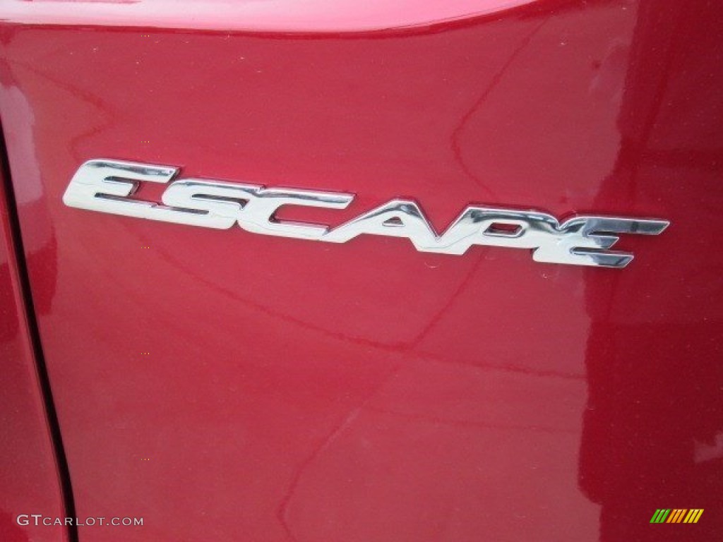 2015 Escape SE - Ruby Red Metallic / Charcoal Black photo #9