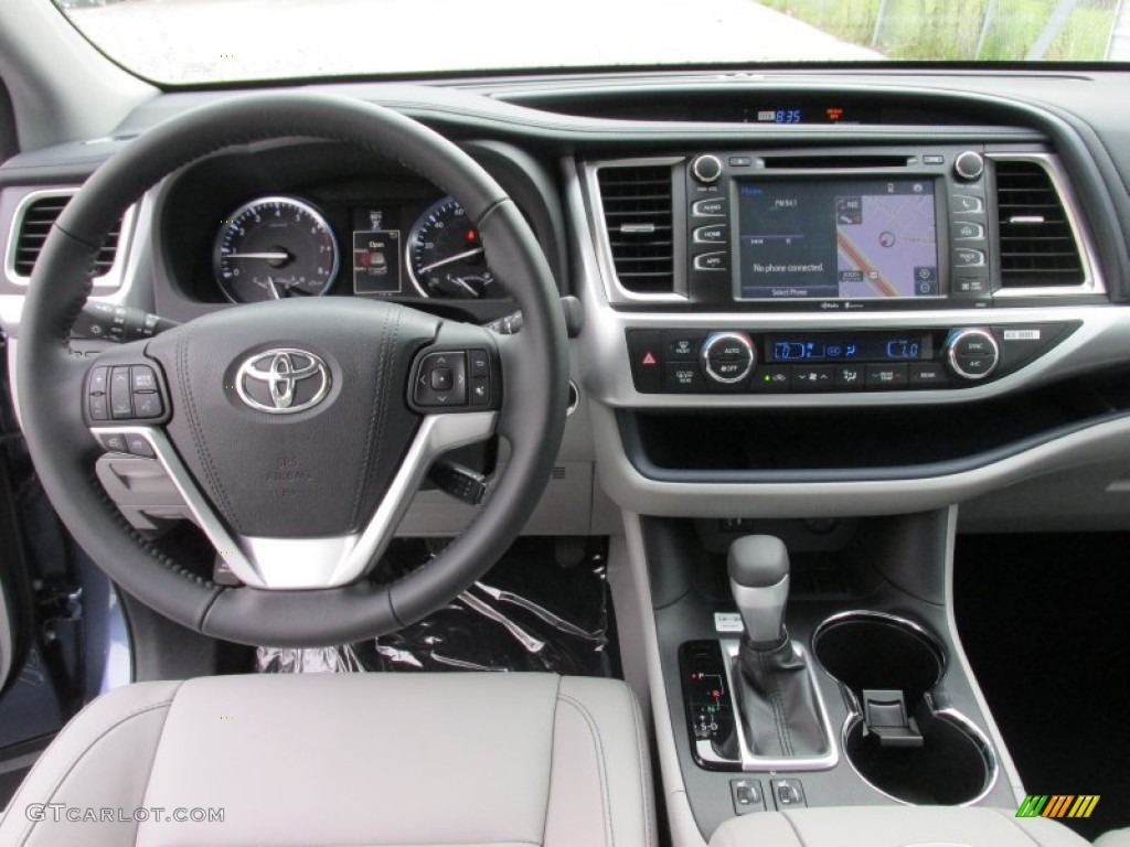 2015 Highlander XLE - Shoreline Blue Pearl / Ash photo #26
