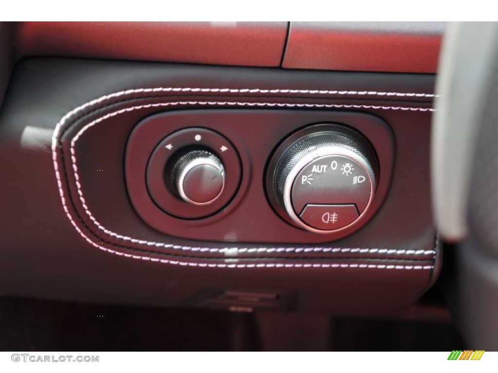 2014 Ferrari 458 Spider Controls Photo #105261519