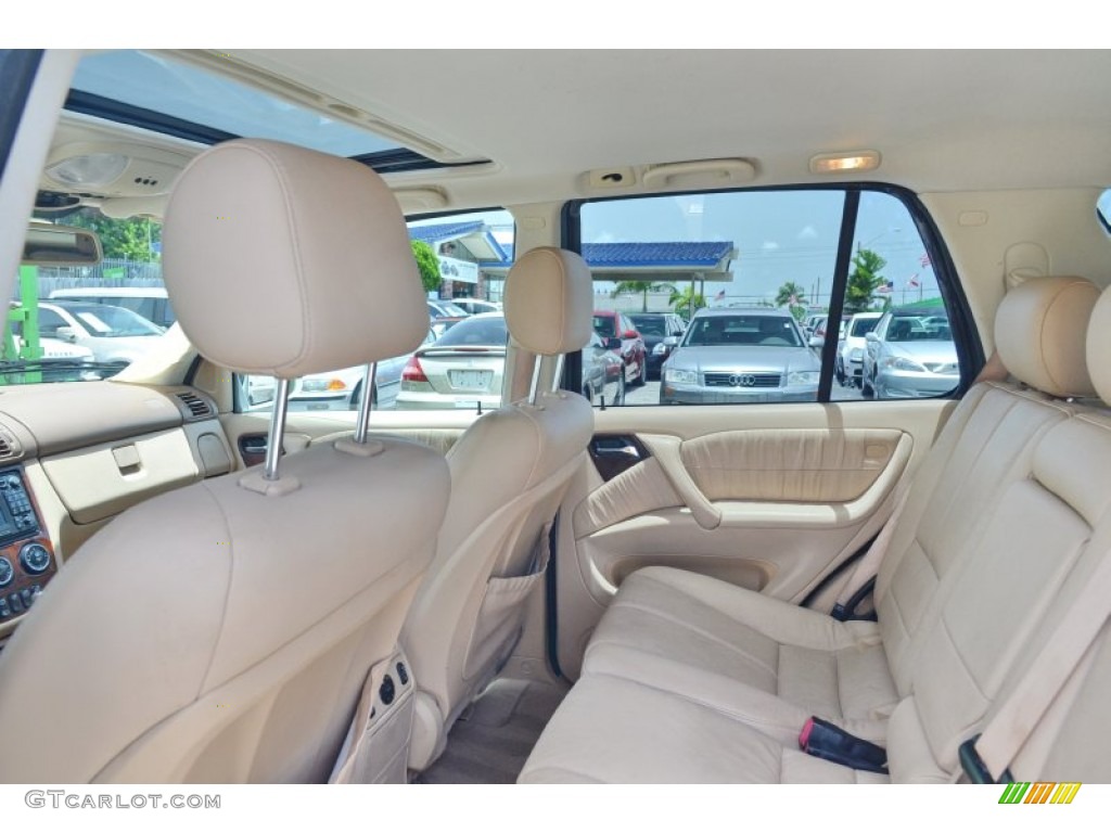 2002 ML 320 4Matic - Alabaster White / Java photo #14