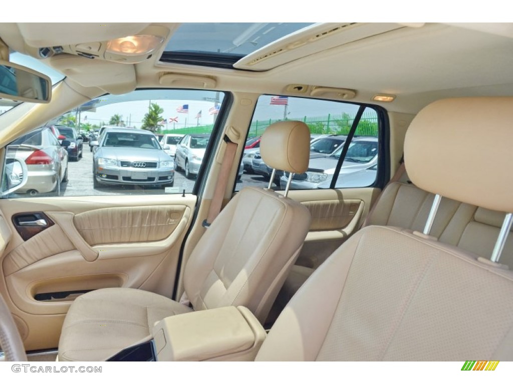 2002 ML 320 4Matic - Alabaster White / Java photo #24