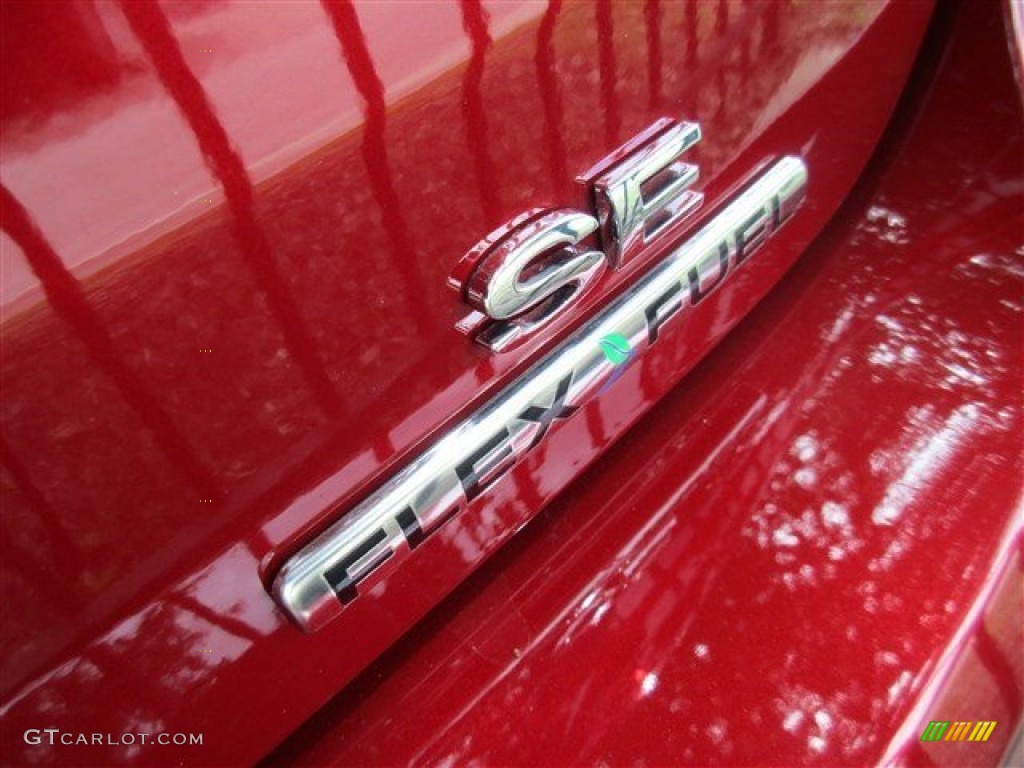 2015 Focus SE Sedan - Ruby Red Metallic / Medium Light Stone photo #5
