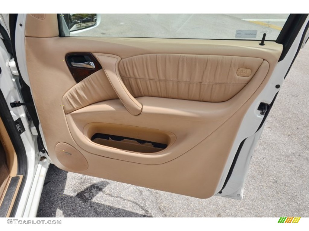 2002 ML 320 4Matic - Alabaster White / Java photo #39