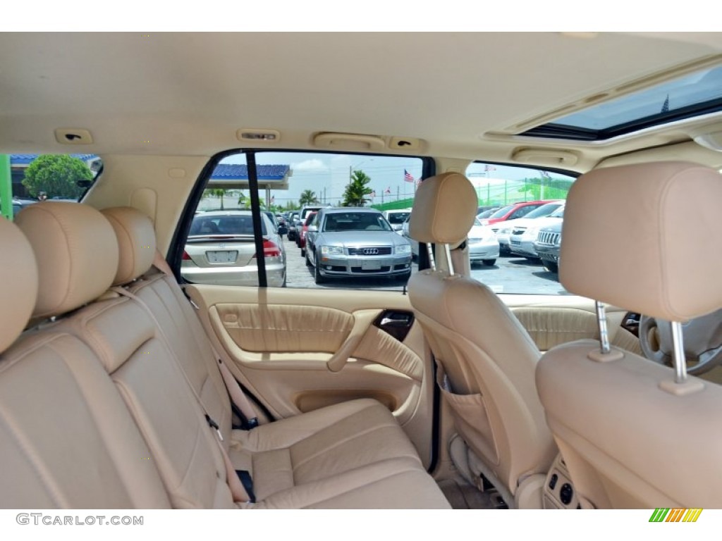2002 ML 320 4Matic - Alabaster White / Java photo #53