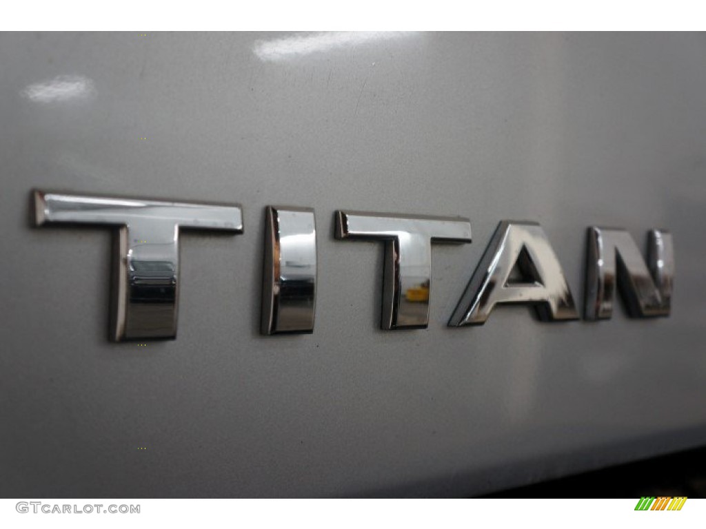 2004 Titan LE King Cab 4x4 - Radiant Silver / Graphite/Titanium photo #81