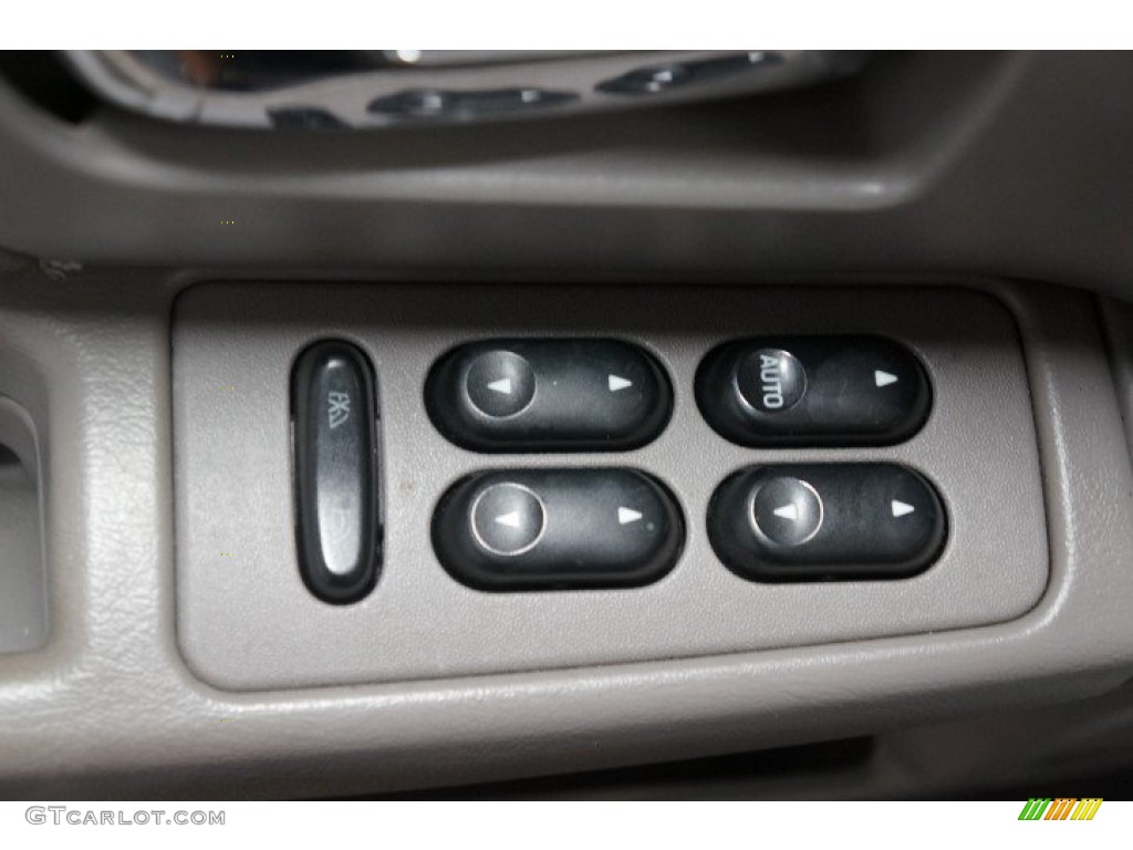 2002 Taurus SEL - Silver Frost Metallic / Medium Graphite photo #13