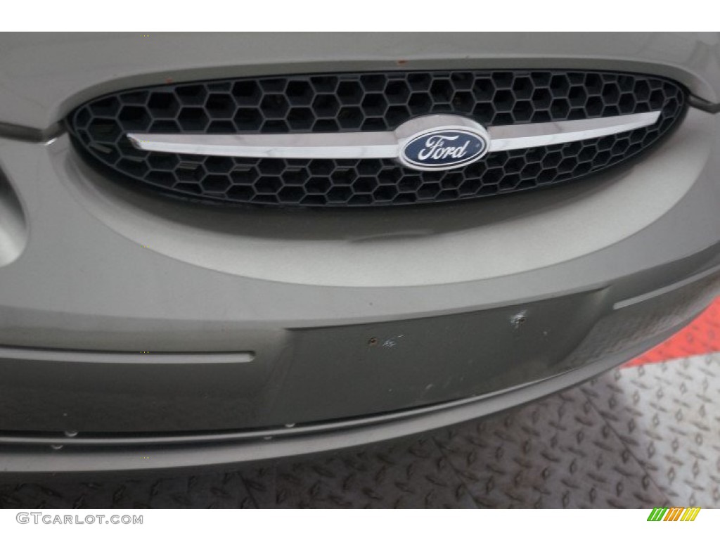 2002 Taurus SEL - Silver Frost Metallic / Medium Graphite photo #37