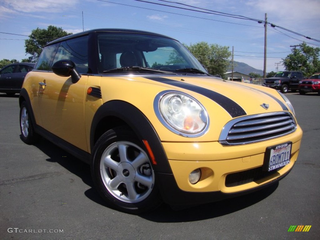 2007 Cooper Hardtop - Mellow Yellow / Carbon Black/Carbon Black photo #1
