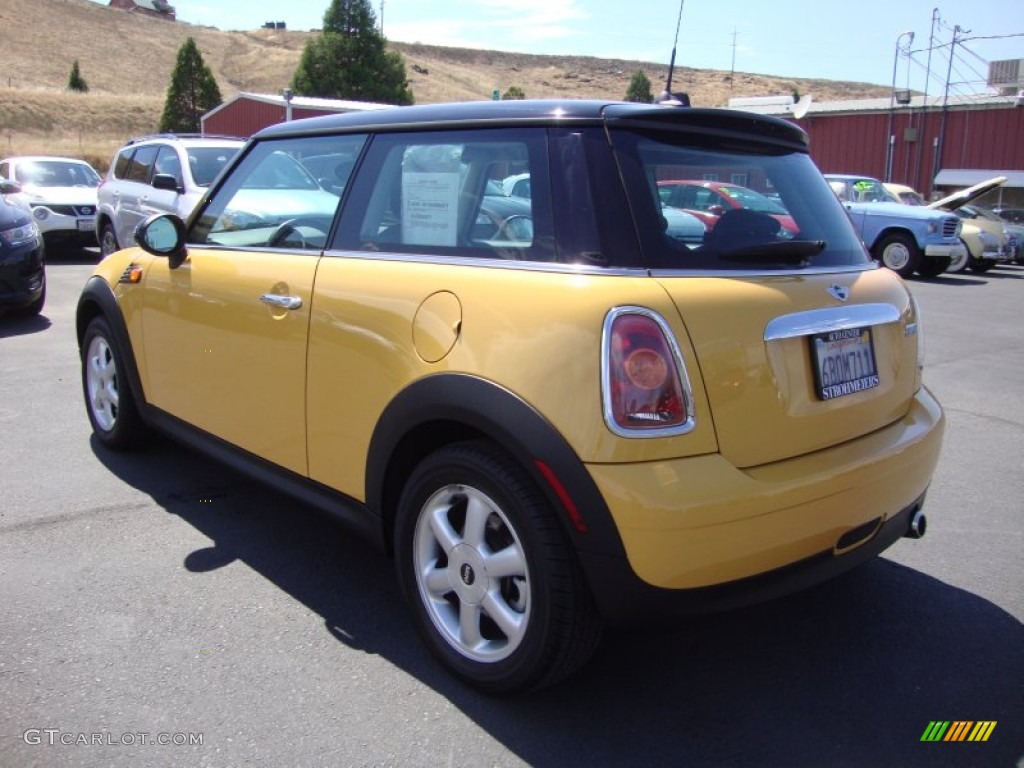2007 Cooper Hardtop - Mellow Yellow / Carbon Black/Carbon Black photo #5