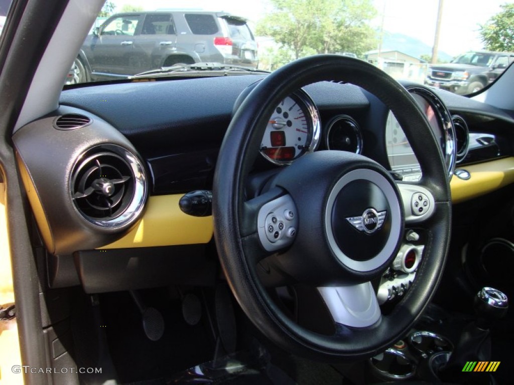 2007 Cooper Hardtop - Mellow Yellow / Carbon Black/Carbon Black photo #10
