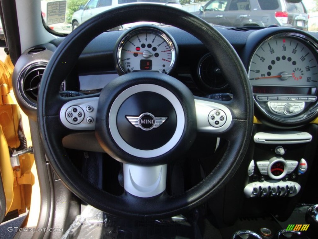 2007 Cooper Hardtop - Mellow Yellow / Carbon Black/Carbon Black photo #12