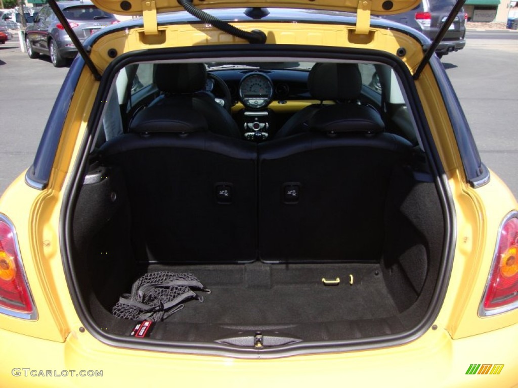 2007 Cooper Hardtop - Mellow Yellow / Carbon Black/Carbon Black photo #22