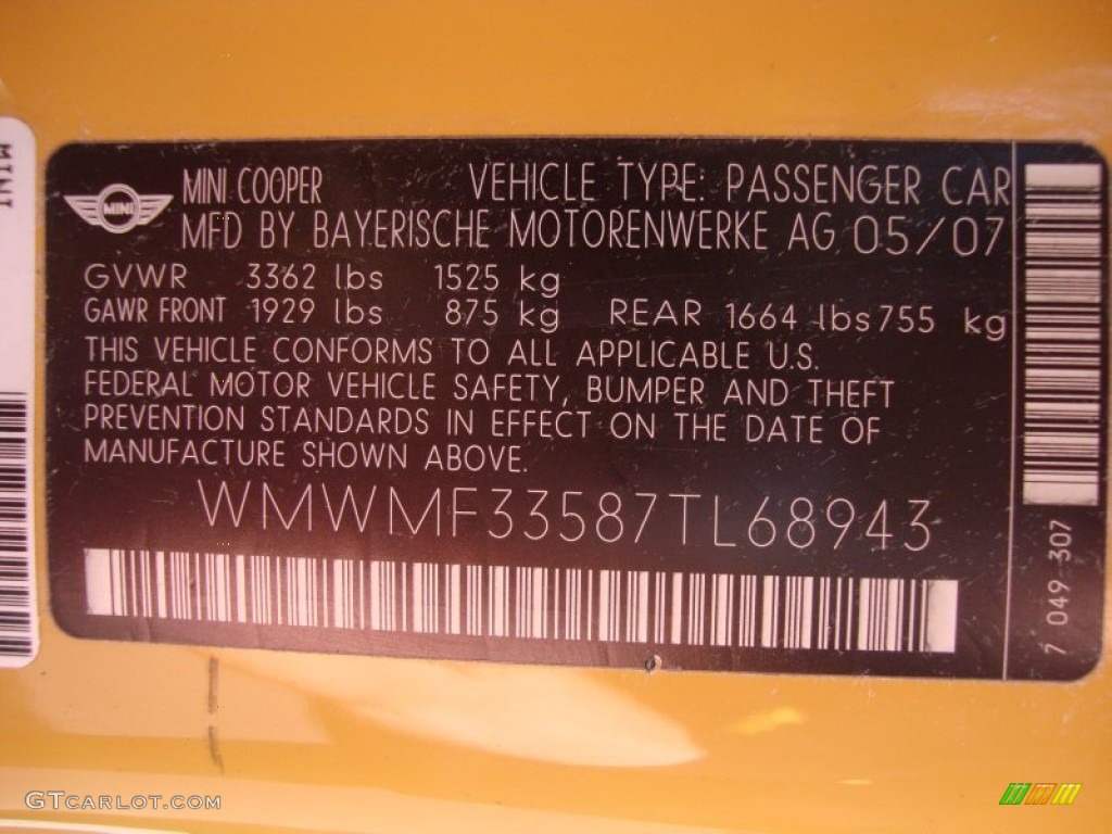 2007 Cooper Hardtop - Mellow Yellow / Carbon Black/Carbon Black photo #24