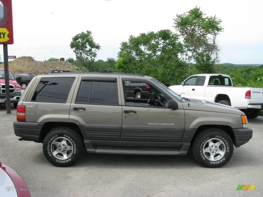 1996 Grand Cherokee Laredo 4x4 - Charcoal Gold Satin / Agate photo #2