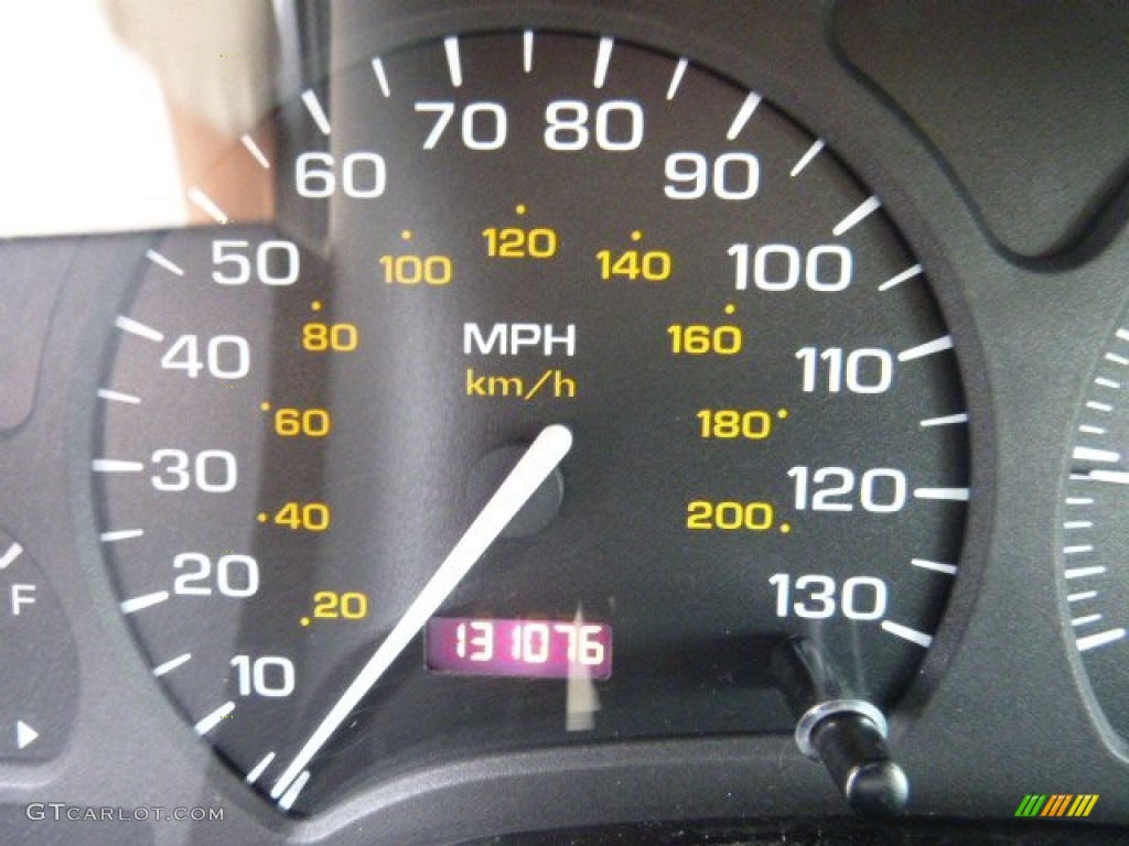 2003 VUE V6 AWD - Orange / Light Tan photo #14