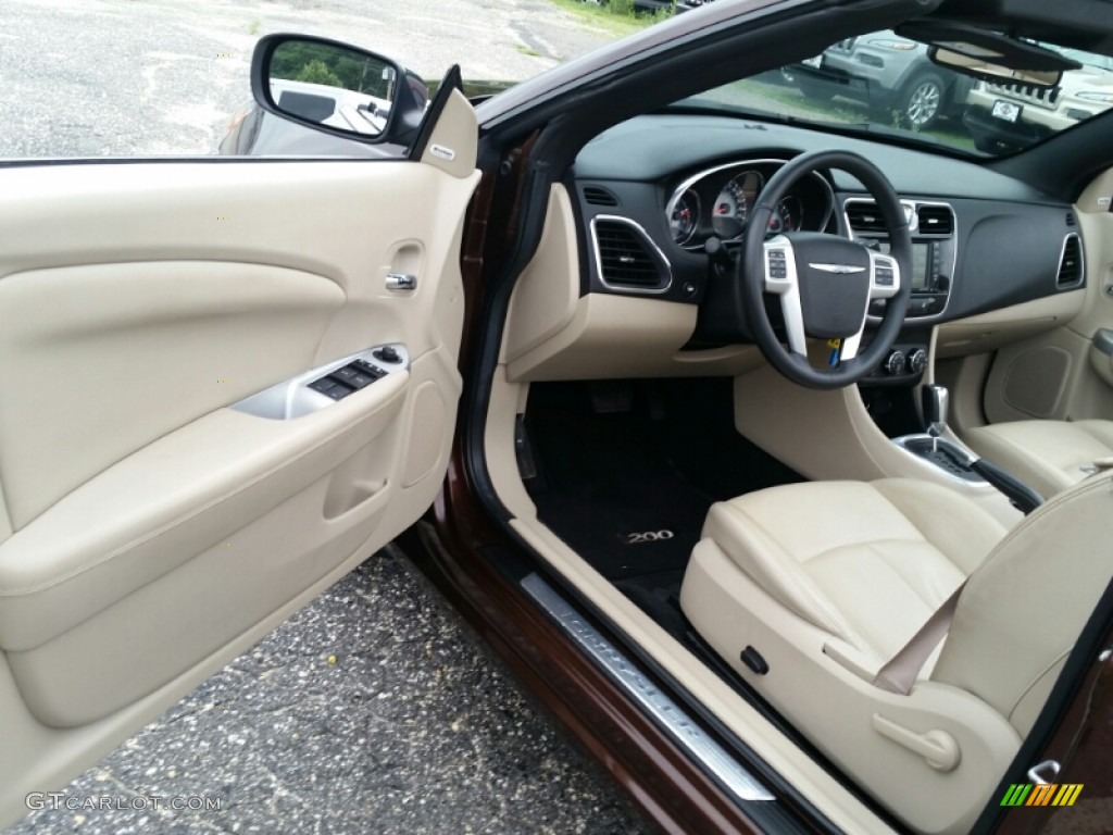 2013 200 Limited Convertible - Deep Auburn Pearl / Black/Light Frost Beige photo #13